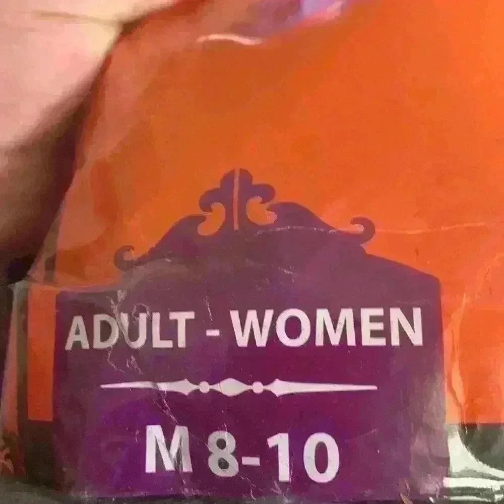 Gothic fairy has dress with attached sleeveless and wings - Picture 4 of 4